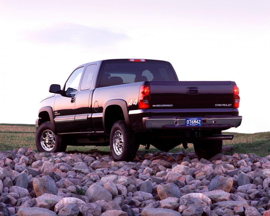 Chevrolet Silverado Heavy Duty 2003 года  (фото 31 из 36)